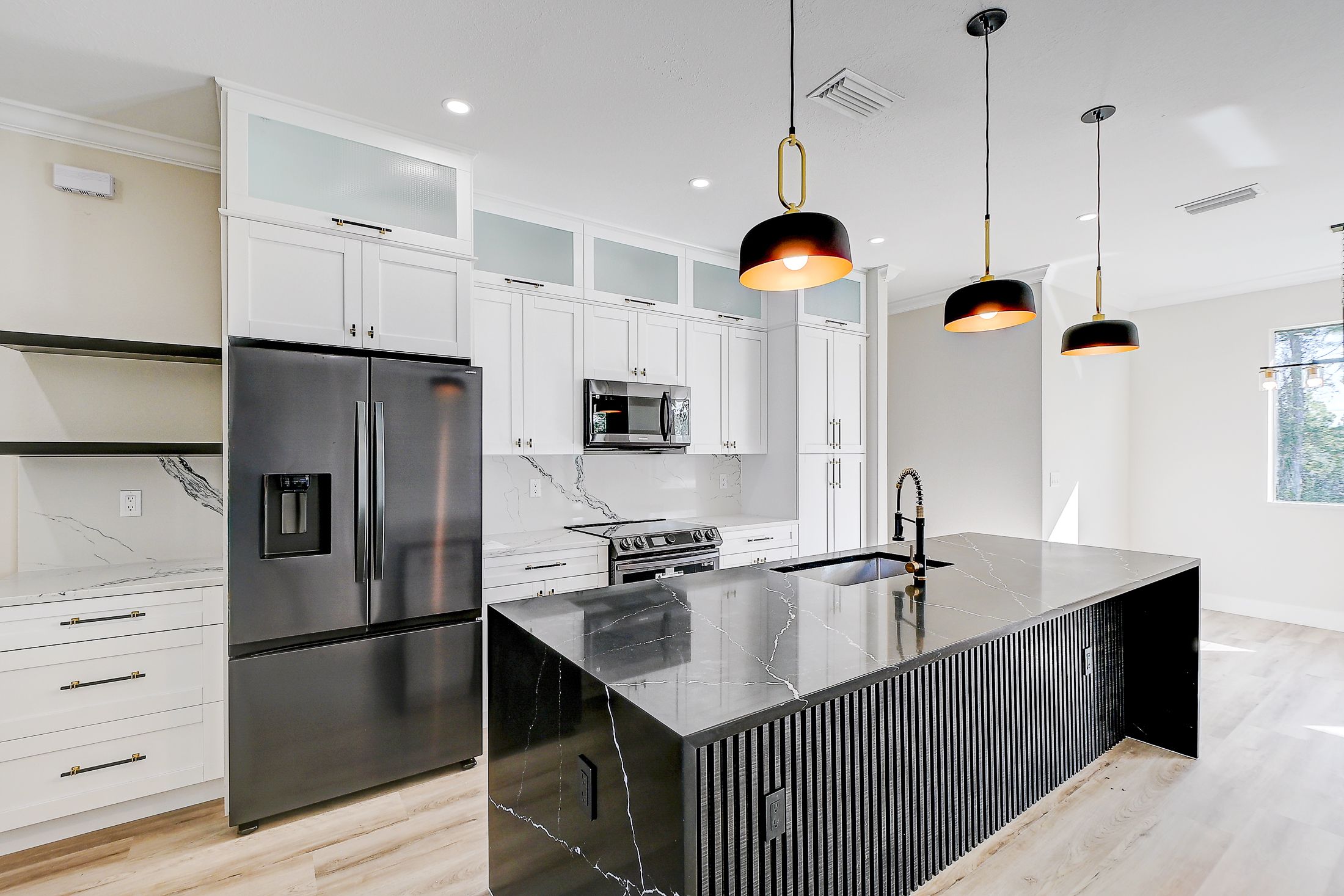 Cuisine vide 3 avant le home staging virtuel