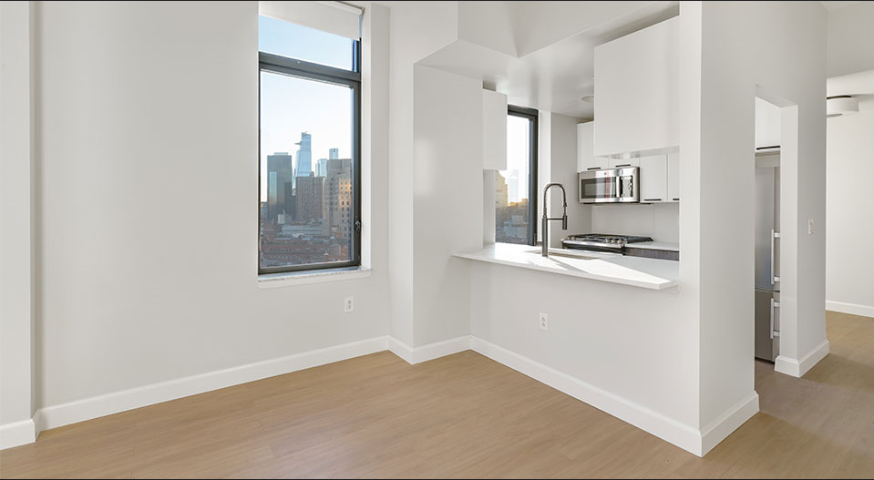 before of boxbrownie dining room staging