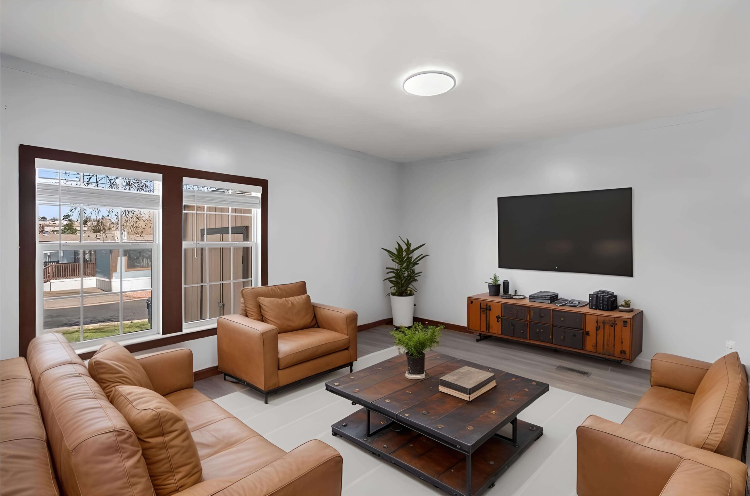 after of ai virtually staged living room